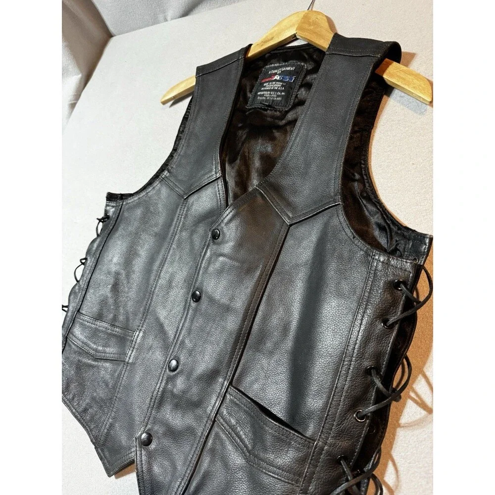 Men’s Biker Mossi Leather Vest Men's Size 40